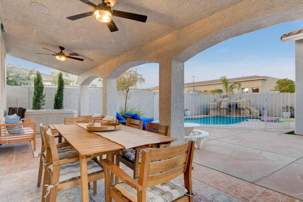 拉斯维加斯Beautiful 5Br W/King Beds, Pool & Hot Tub, Games别墅 外观 照片