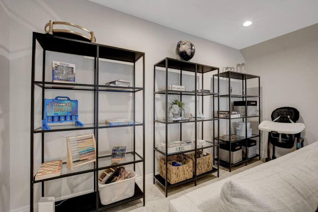拉斯维加斯Beautiful 5Br W/King Beds, Pool & Hot Tub, Games别墅 外观 照片